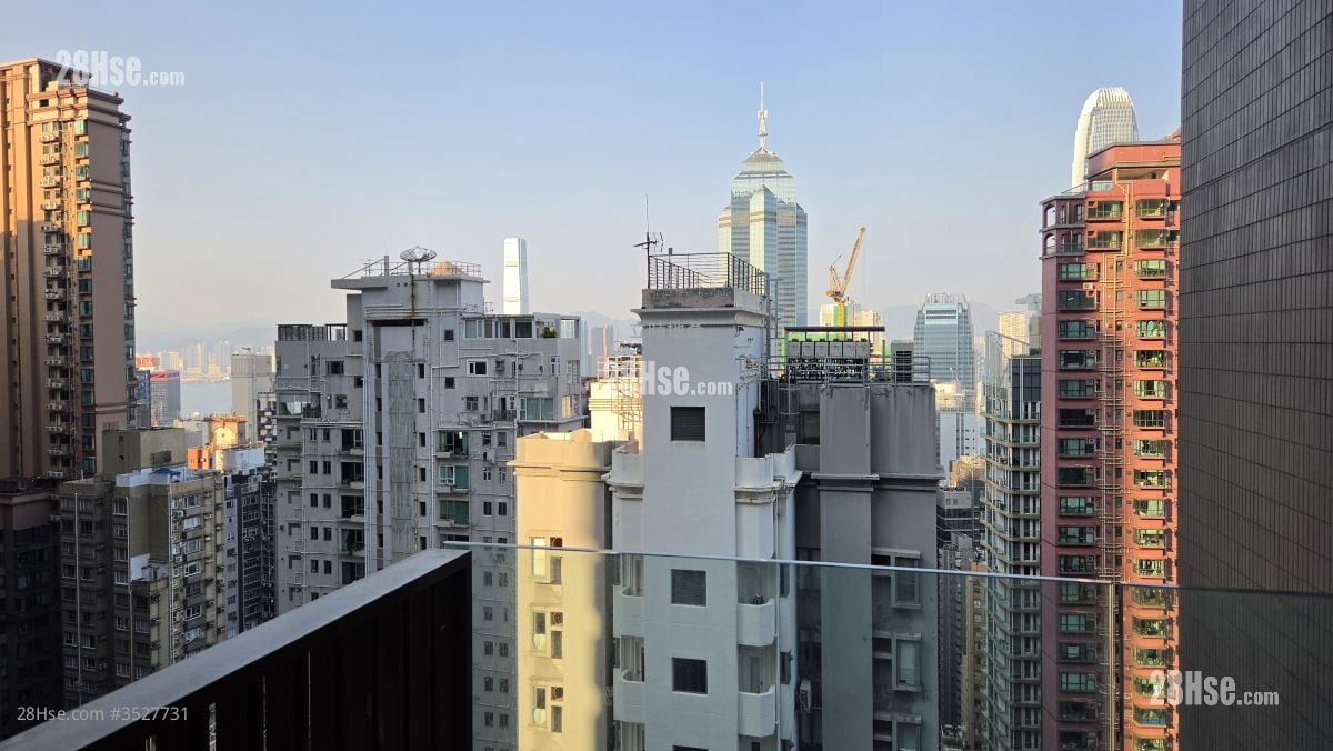 Soho 38 Rental 2 Bedrooms , 1 Bathroom 489 ft²