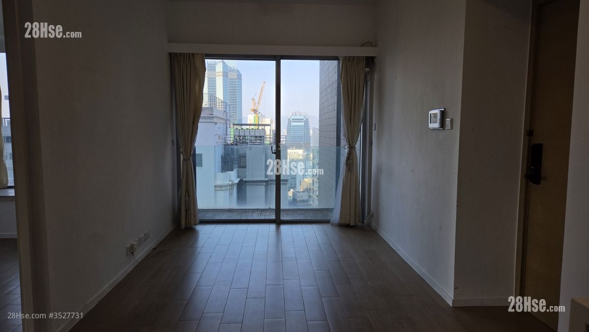 Soho 38 Rental 2 Bedrooms , 1 Bathroom 489 ft²