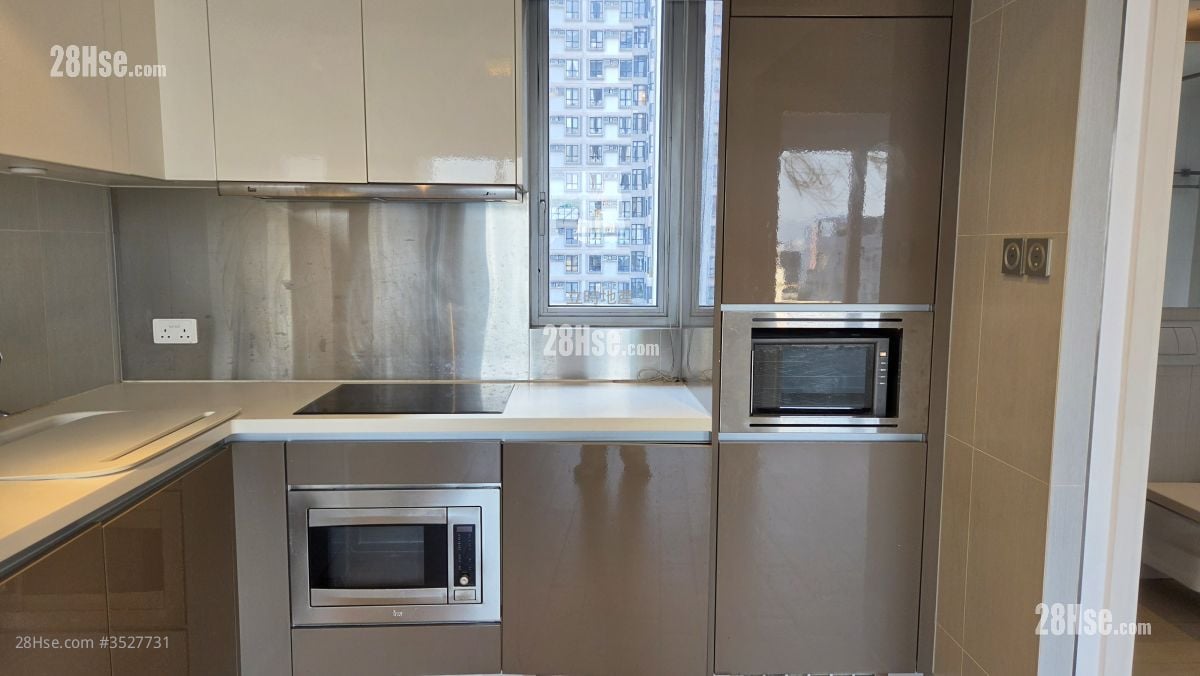 Soho 38 Rental 2 Bedrooms , 1 Bathroom 489 ft²