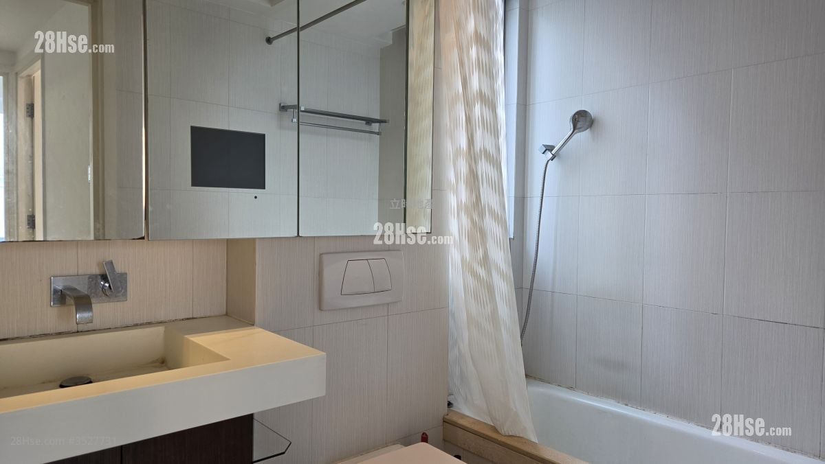 Soho 38 Rental 2 Bedrooms , 1 Bathroom 489 ft²