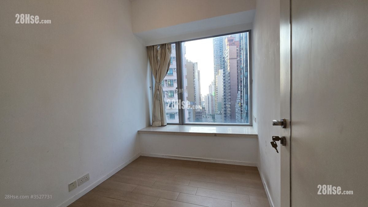 Soho 38 Rental 2 Bedrooms , 1 Bathroom 489 ft²