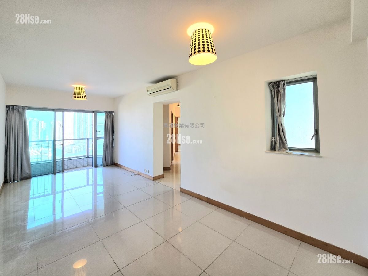 蓝天海岸 售盘 3 房 , 2 浴室 777 平方尺