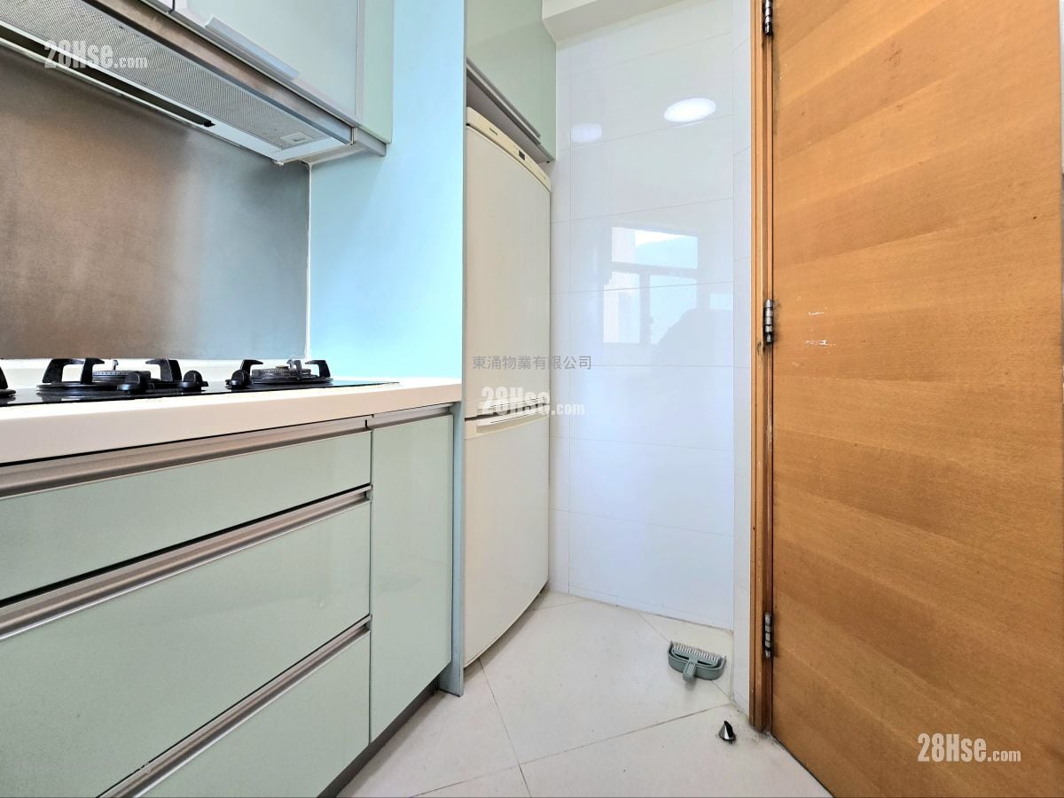 蓝天海岸 售盘 3 房 , 2 浴室 777 平方尺