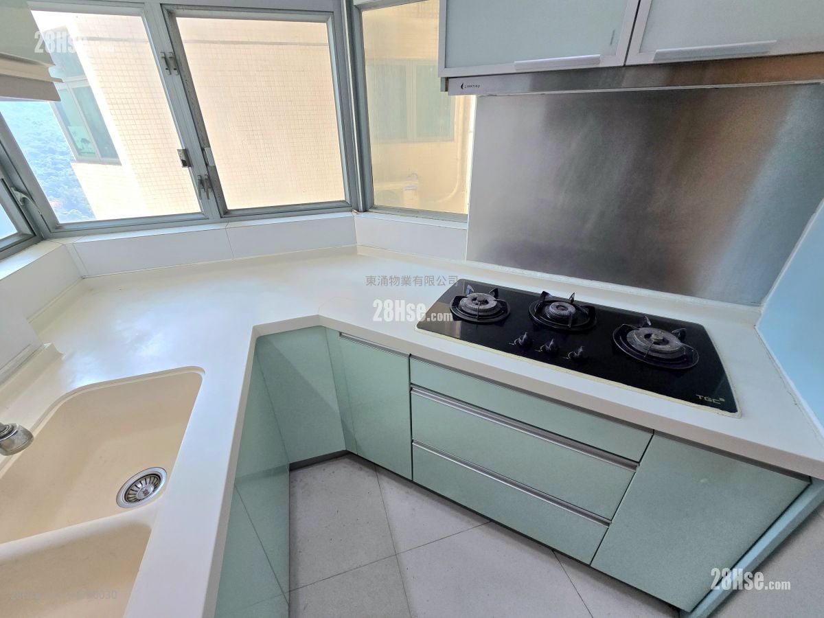 蓝天海岸 售盘 3 房 , 2 浴室 777 平方尺