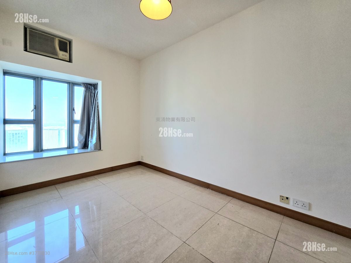 蓝天海岸 售盘 3 房 , 2 浴室 777 平方尺