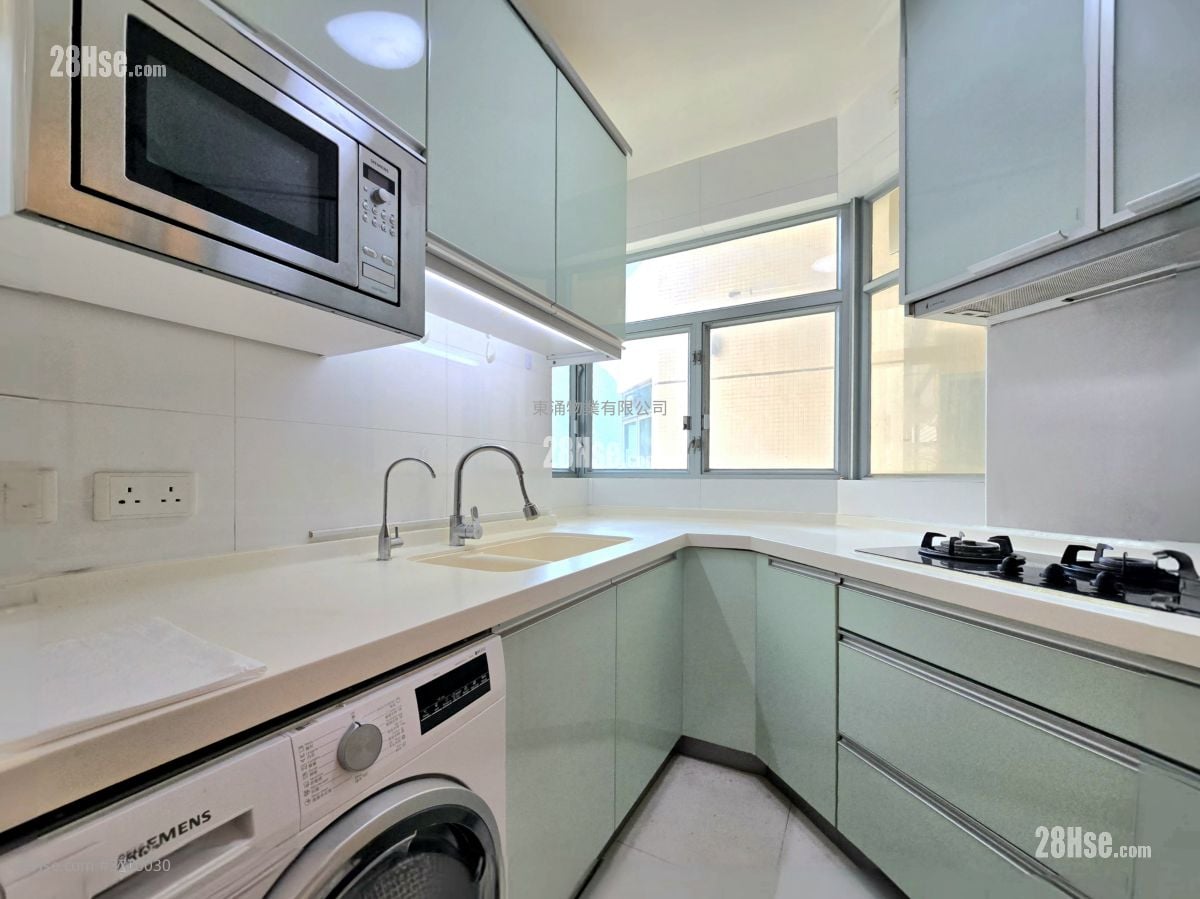 蓝天海岸 售盘 3 房 , 2 浴室 777 平方尺