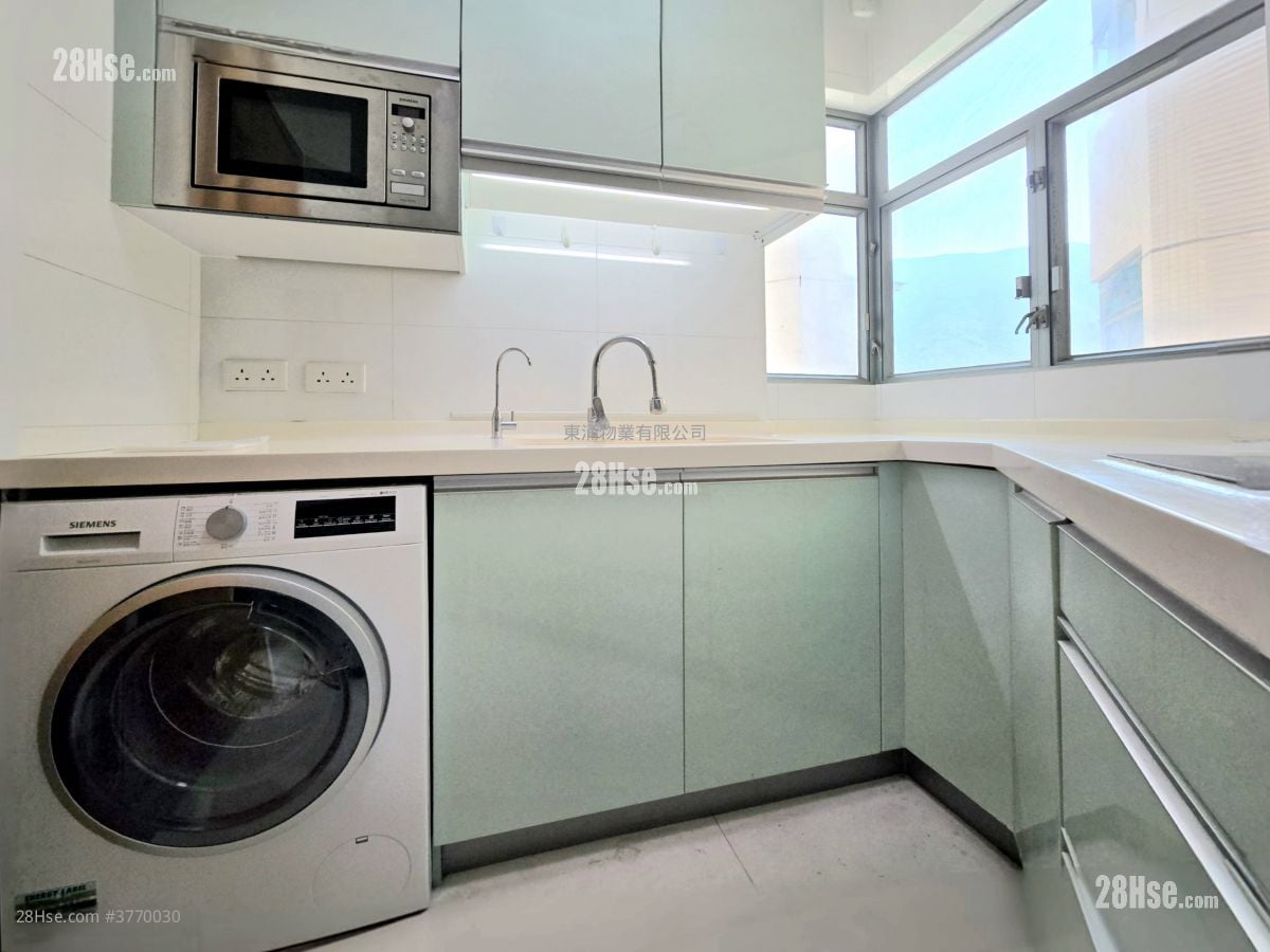 蓝天海岸 售盘 3 房 , 2 浴室 777 平方尺