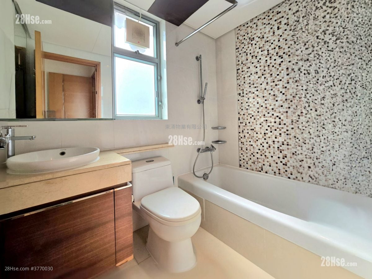 蓝天海岸 售盘 3 房 , 2 浴室 777 平方尺