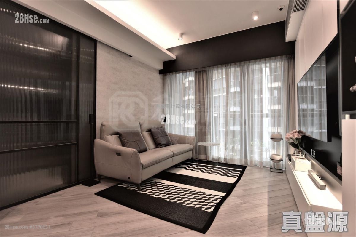 Fleur Pavilia Sell 3 Bedrooms 879 ft²