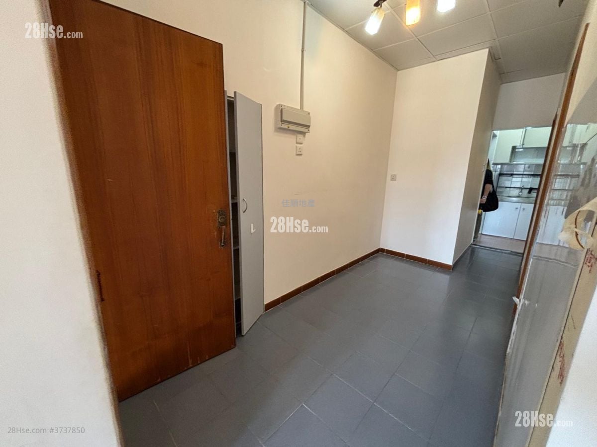 Village Rental 2 Bedrooms , 1 Bathroom