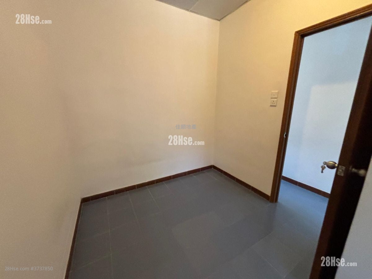 Village Rental 2 Bedrooms , 1 Bathroom