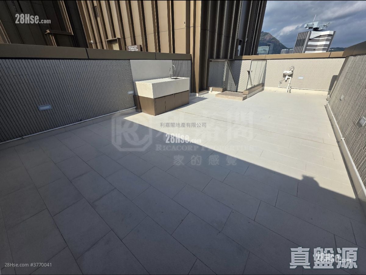 Pano Harbour Sell 5+ Bedrooms 2,729 ft²