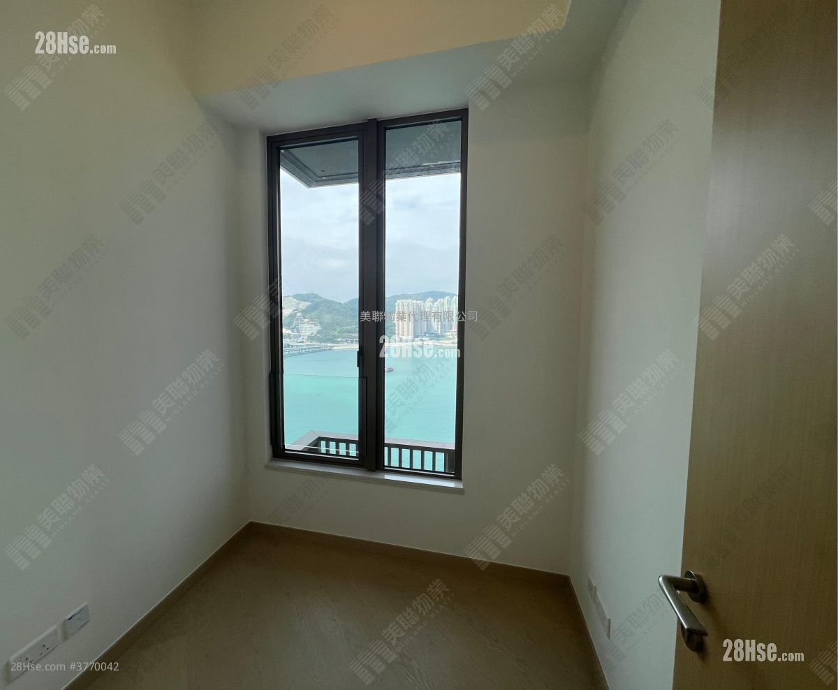 LP10 售盘 4 房 , 3 浴室 1,204 平方尺