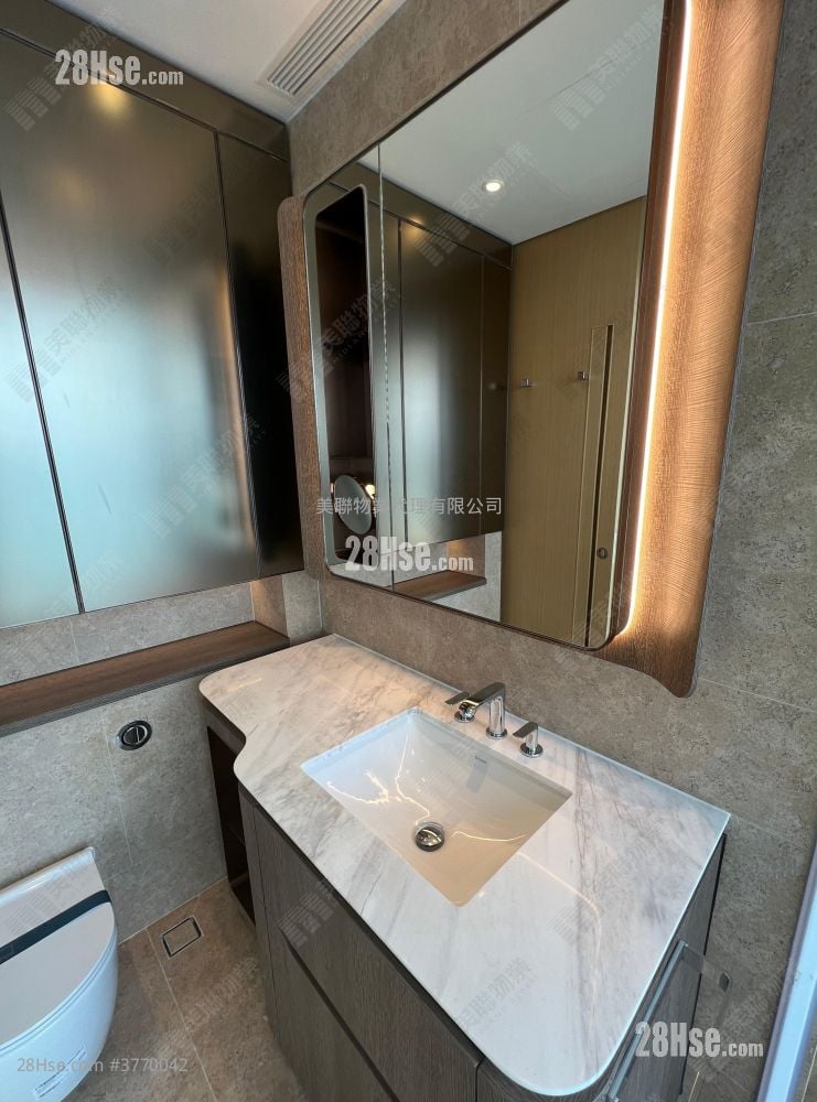 LP10 售盘 4 房 , 3 浴室 1,204 平方尺