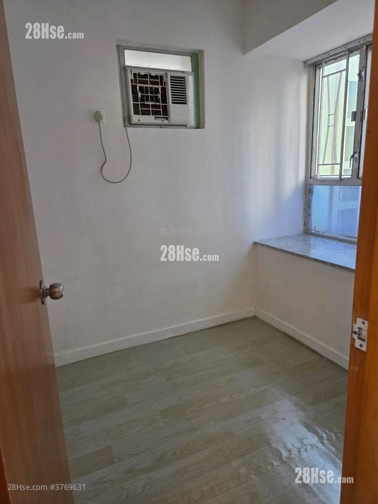 Kong Kai Building Sell 2 Bedrooms 355 ft²
