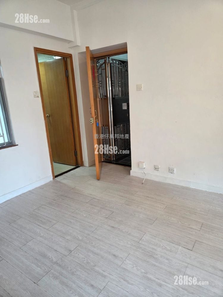 Kong Kai Building Sell 2 Bedrooms 355 ft²