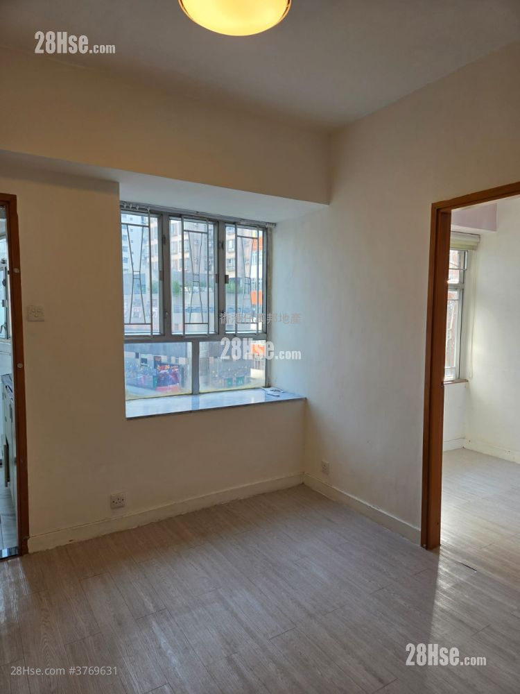 Kong Kai Building Sell 2 Bedrooms 355 ft²