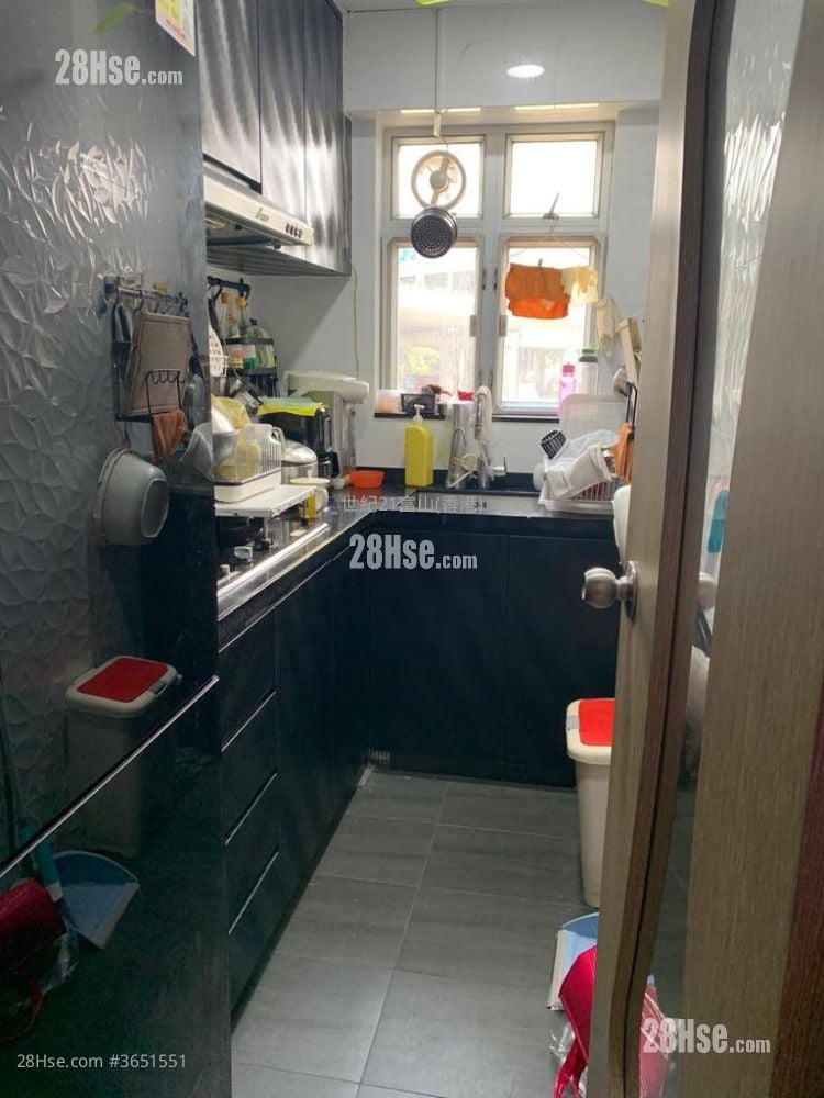 采頤花園 售盤 3 房 , 2 浴室 584 平方呎