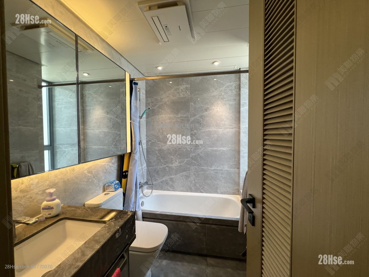 MALIBU 售盘 3 房 , 2 浴室 845 平方尺