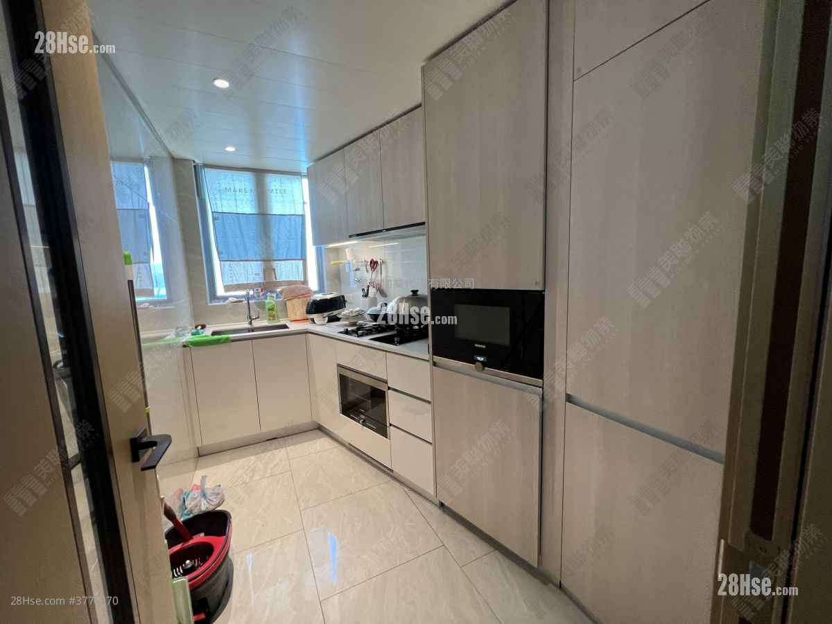 MALIBU 售盘 3 房 , 2 浴室 845 平方尺