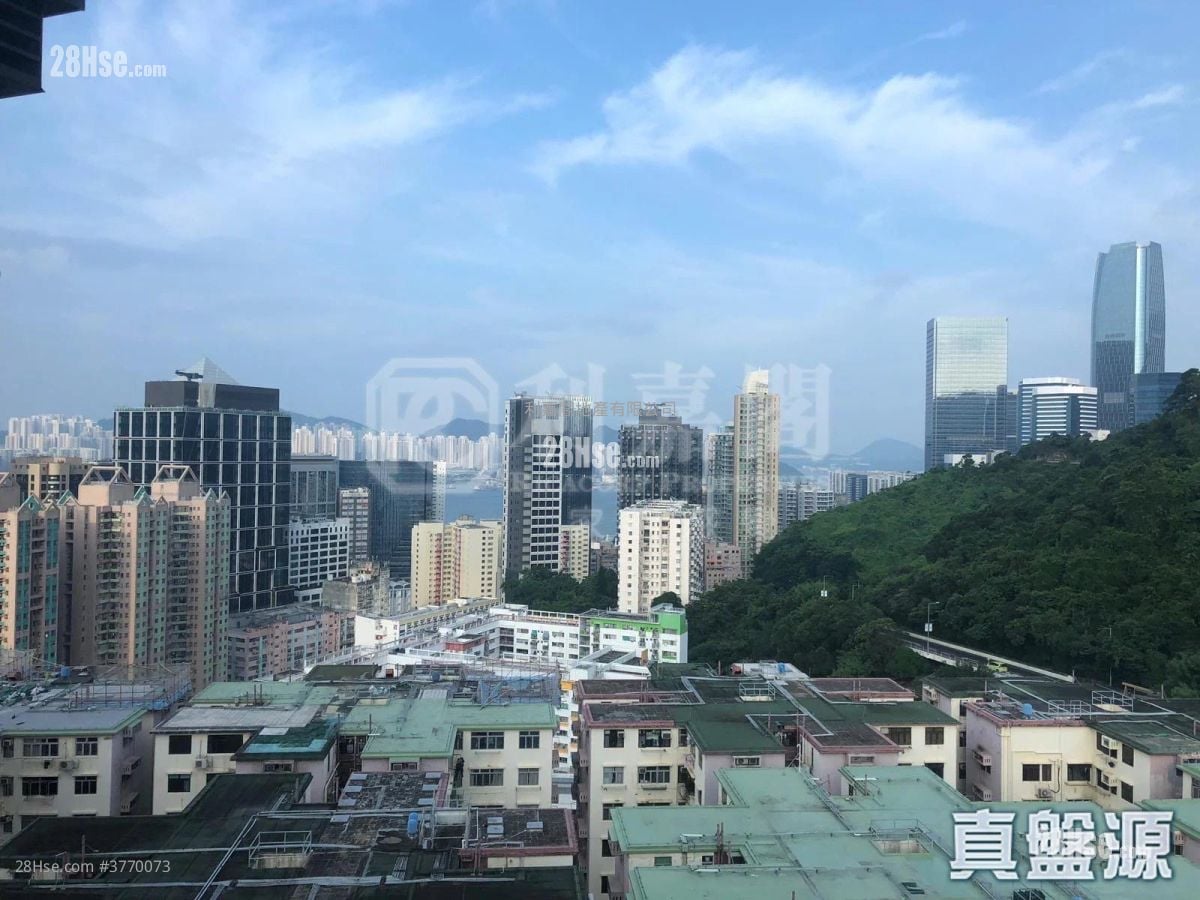 Fleur Pavilia Sell 3 Bedrooms 1,066 ft²