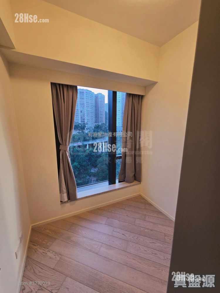 Fleur Pavilia Sell 3 Bedrooms 1,066 ft²