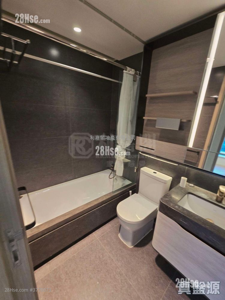 Fleur Pavilia Sell 3 Bedrooms 1,066 ft²