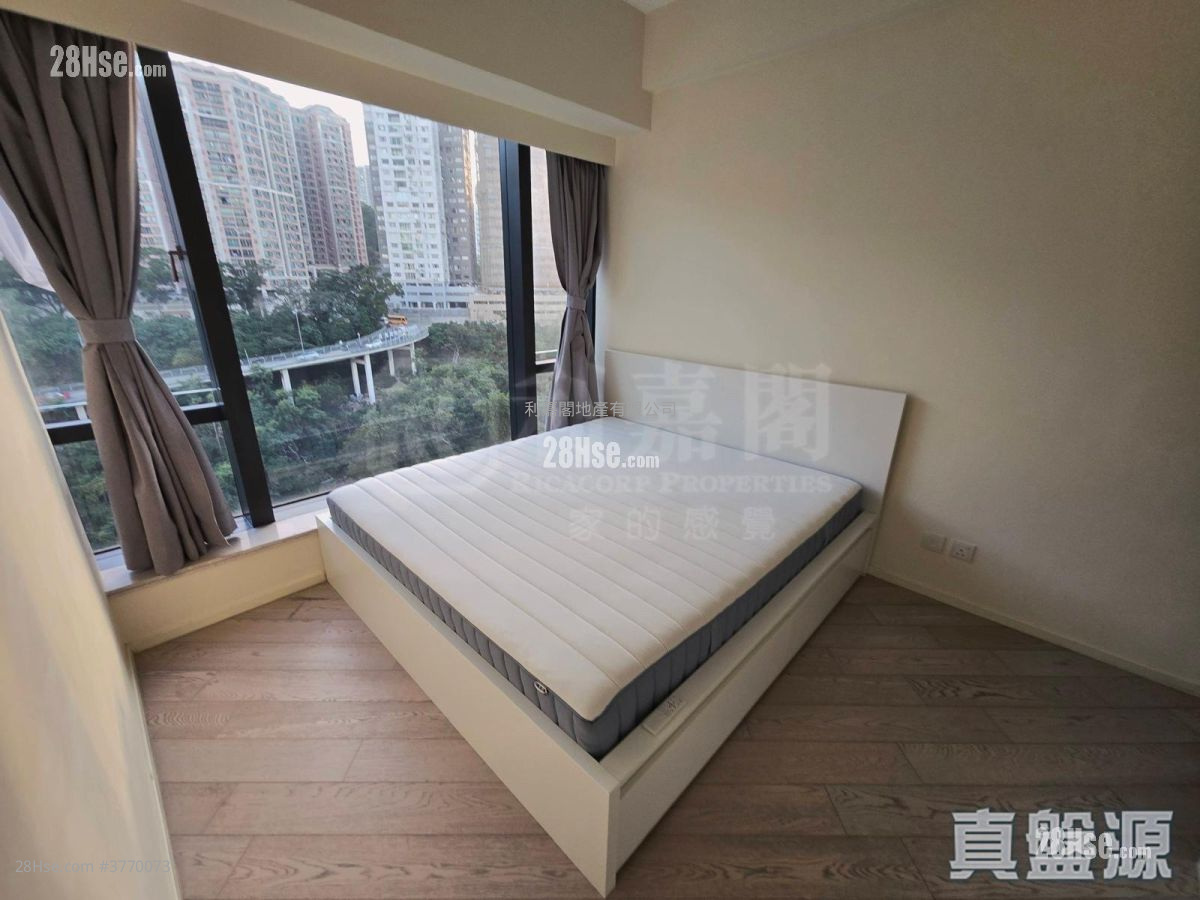 Fleur Pavilia Sell 3 Bedrooms 1,066 ft²