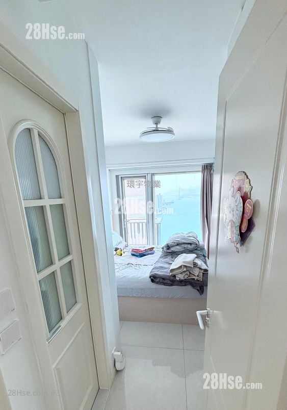 环宇海湾 售盘 4 房 , 2 浴室 758 平方尺