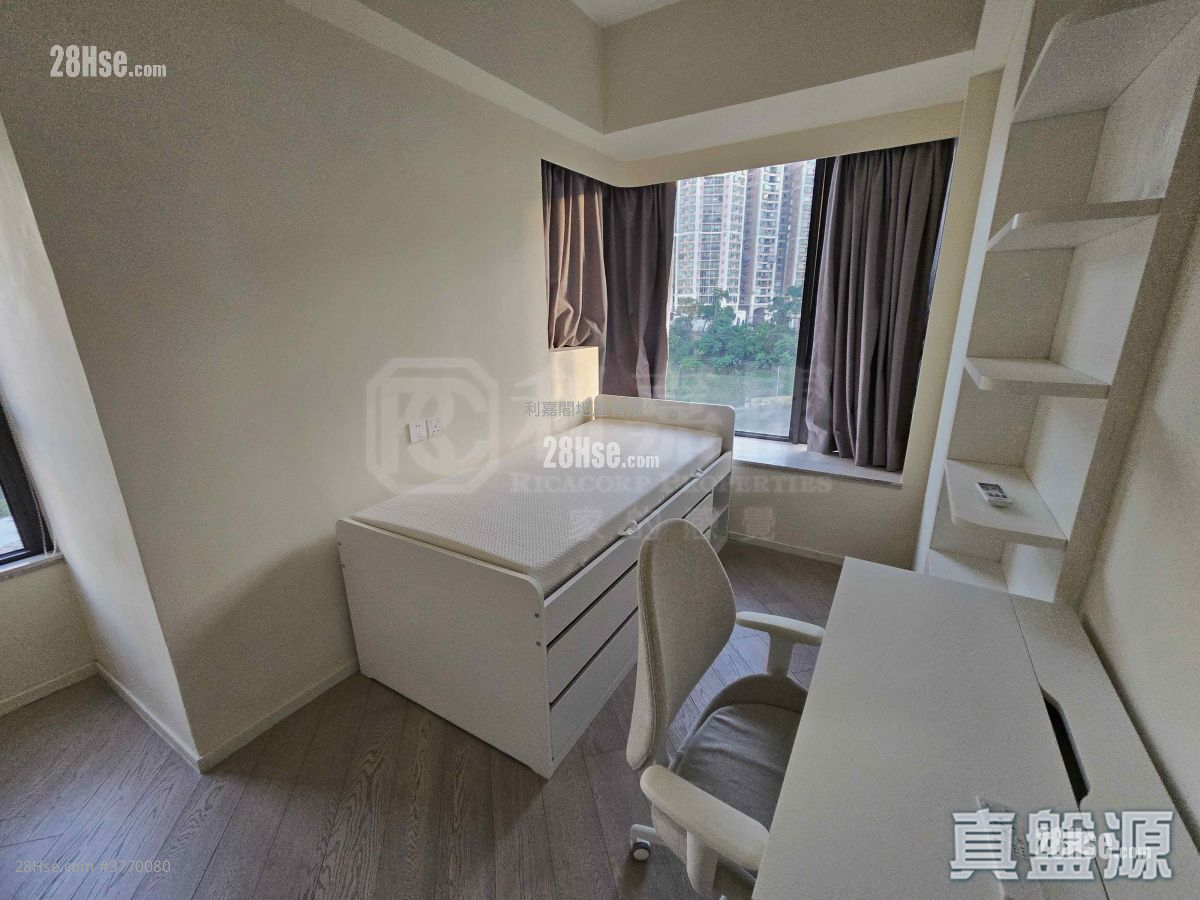 Fleur Pavilia Sell 3 Bedrooms 1,066 ft²