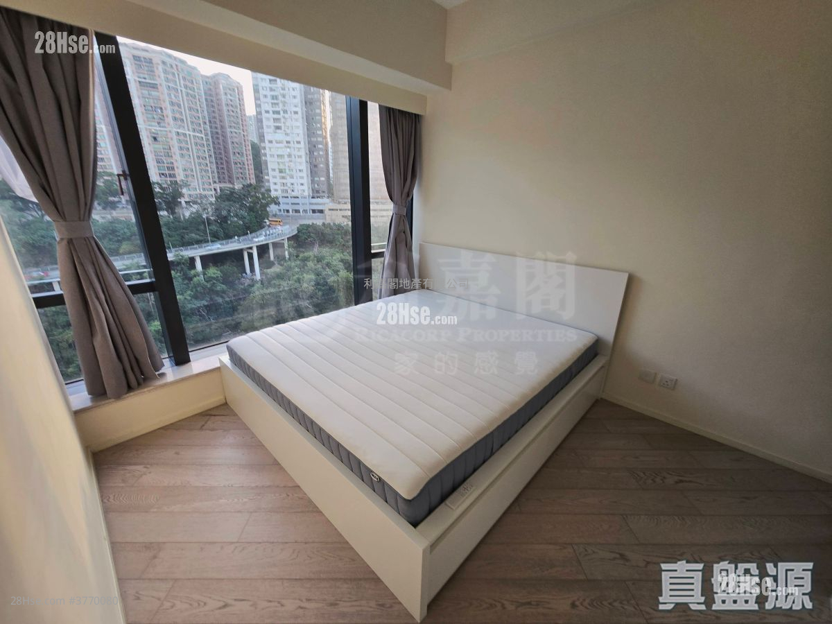 Fleur Pavilia Sell 3 Bedrooms 1,066 ft²