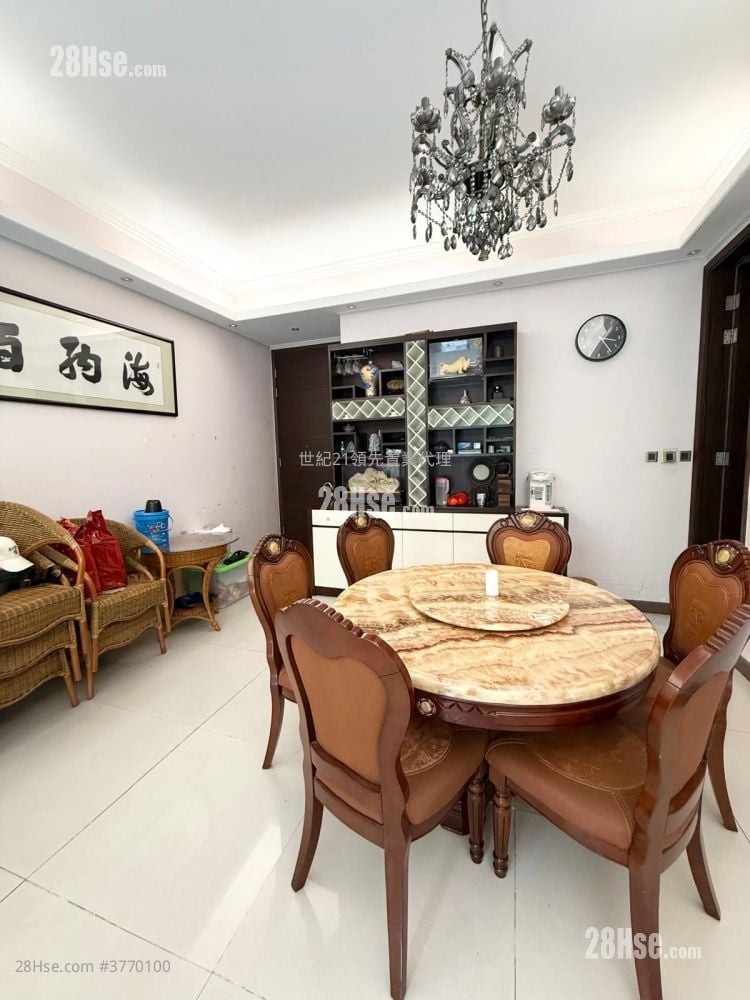 尚御 售盘 4 房 , 3 浴室 1,593 平方尺