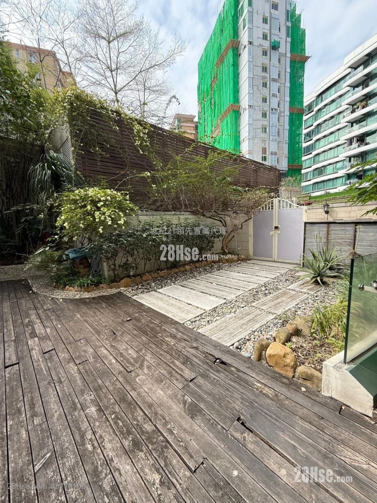 尚御 售盘 4 房 , 3 浴室 1,593 平方尺