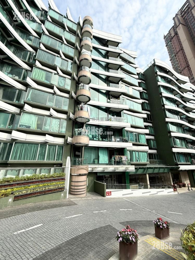 尚御 售盘 4 房 , 3 浴室 1,593 平方尺