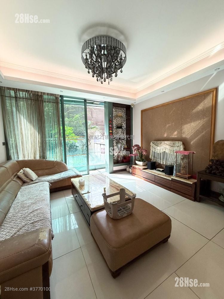 尚御 售盘 4 房 , 3 浴室 1,593 平方尺