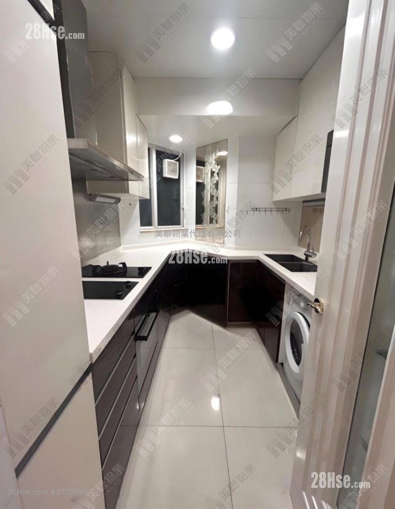 Hemera Sell 4 Bedrooms , 3 Bathrooms 1,135 ft²