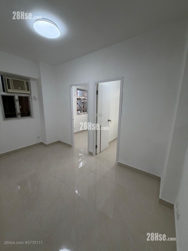 丽湾大厦 租盘 3 房 440 平方尺