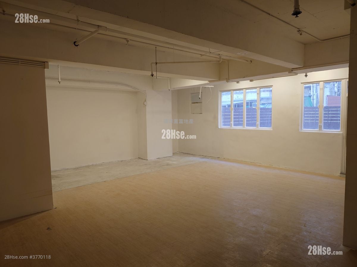 华富工贸中心 租盘 648 平方尺