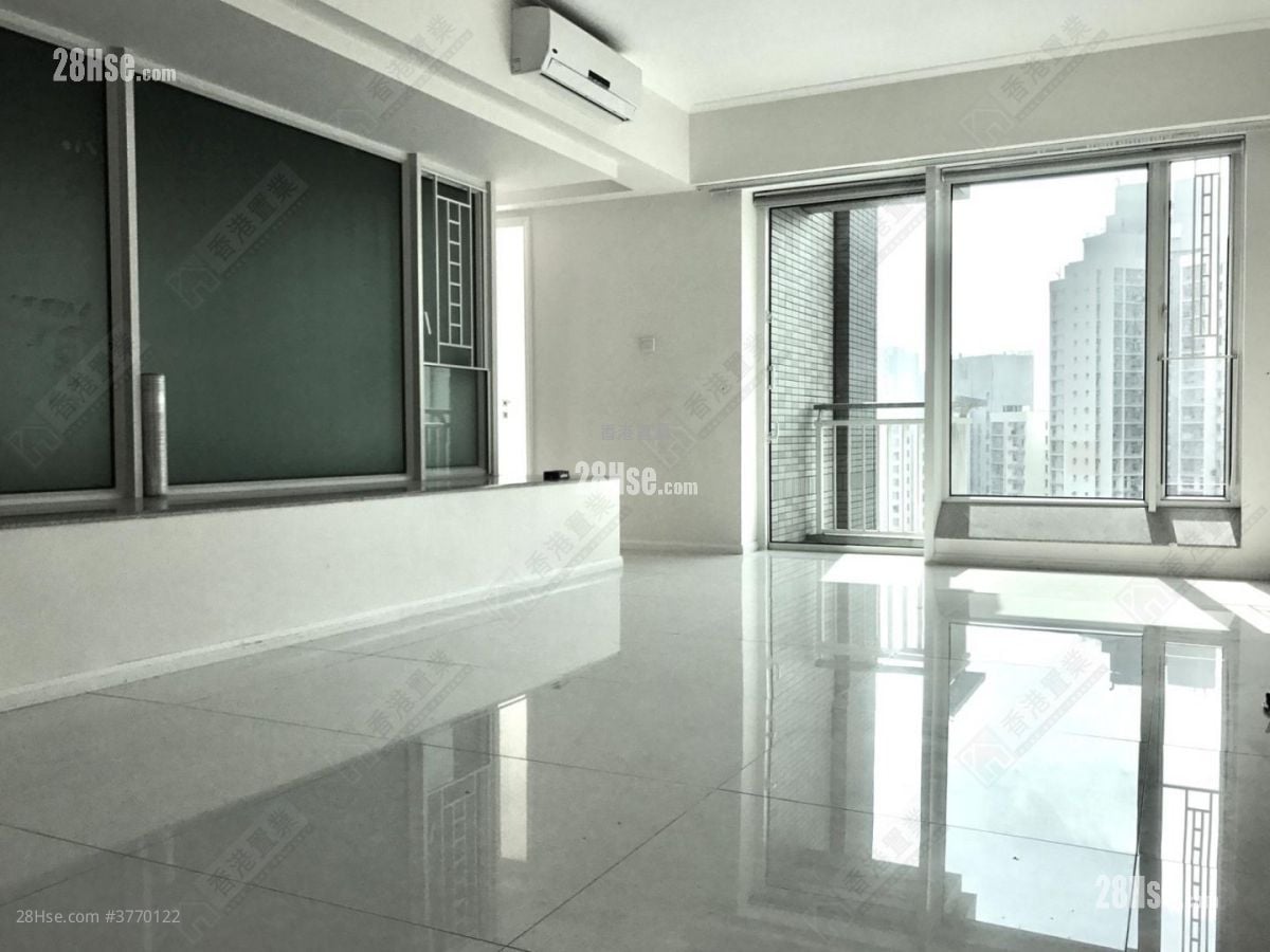 One West Kowloon Sell 4 Bedrooms 970 ft²
