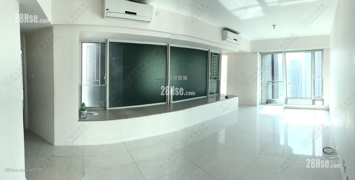 One West Kowloon Sell 4 Bedrooms 970 ft²