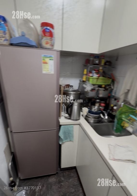 Sea Crest Villa Sell 3 Bedrooms , 2 Bathrooms 632 ft²