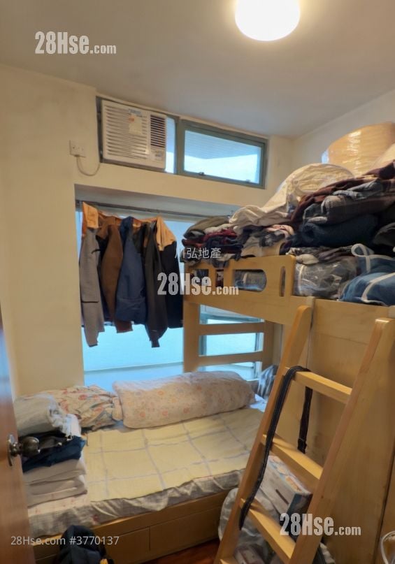 Sea Crest Villa Sell 3 Bedrooms , 2 Bathrooms 632 ft²