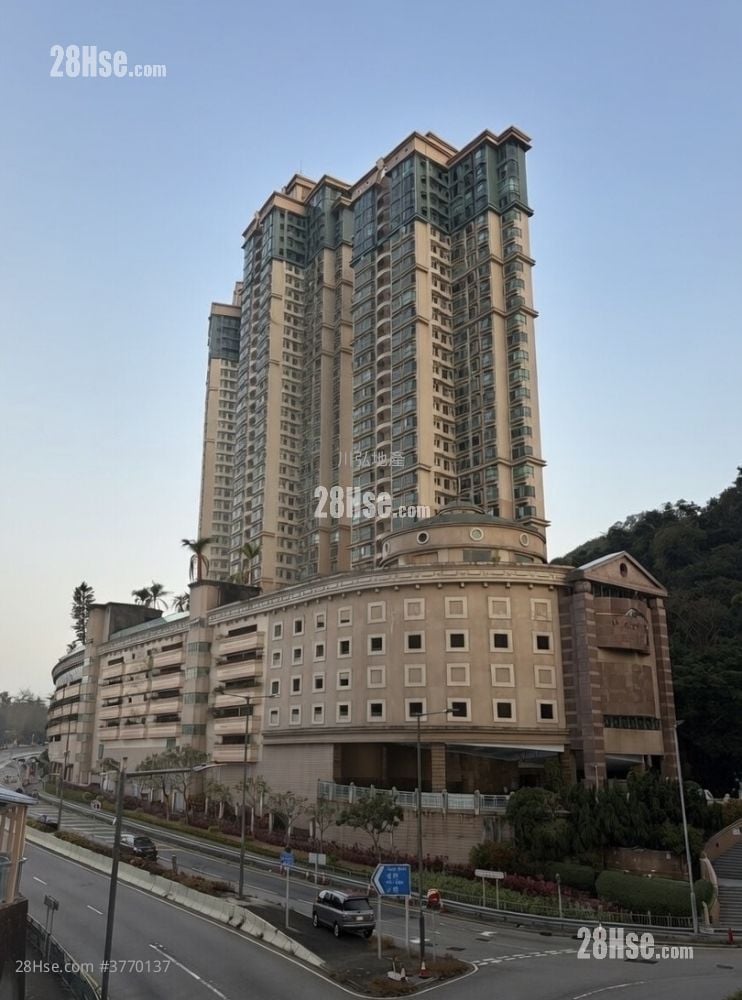 Sea Crest Villa Sell 3 Bedrooms , 2 Bathrooms 632 ft²