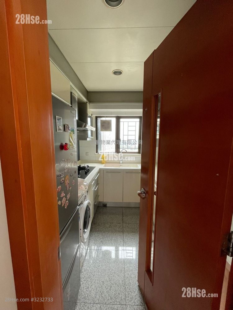 Noble Hill Rental 3 Bedrooms , 1 Bathroom 620 ft²