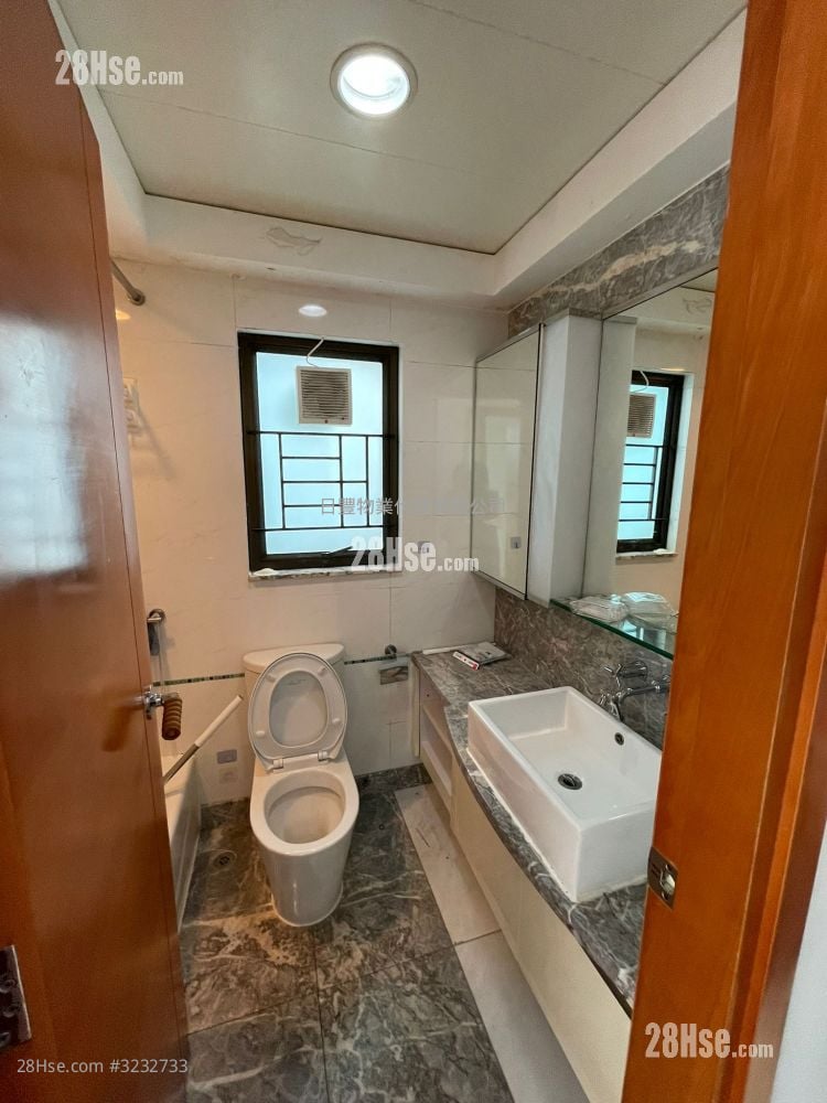 Noble Hill Rental 3 Bedrooms , 1 Bathroom 620 ft²