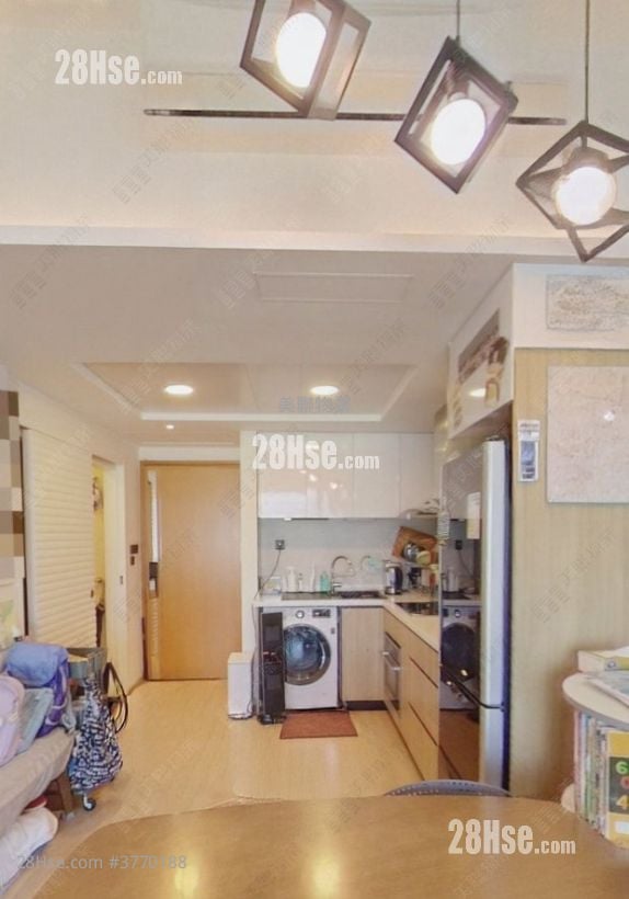 Chelsea Court Sell 3 Bedrooms , 1 Bathroom 521 ft²