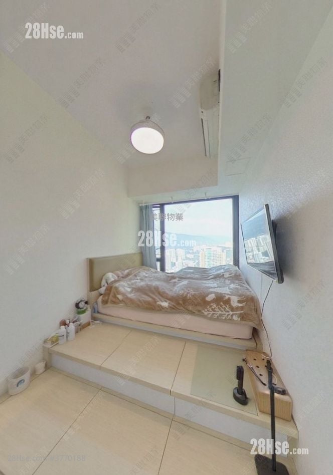 Chelsea Court Sell 3 Bedrooms , 1 Bathroom 521 ft²