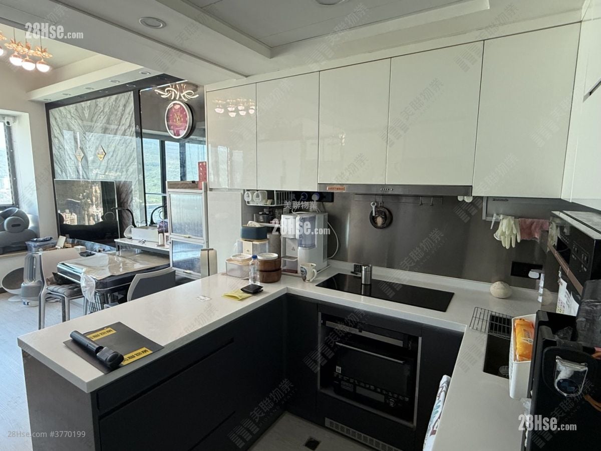 Chelsea Court Sell 2 Bedrooms , 1 Bathroom 452 ft²