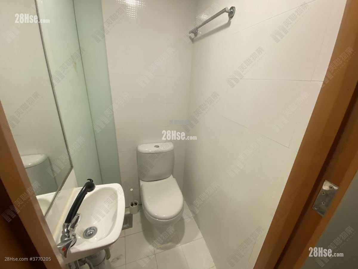 君臨天下 租盤 3 房 , 2 浴室 1,061 平方呎