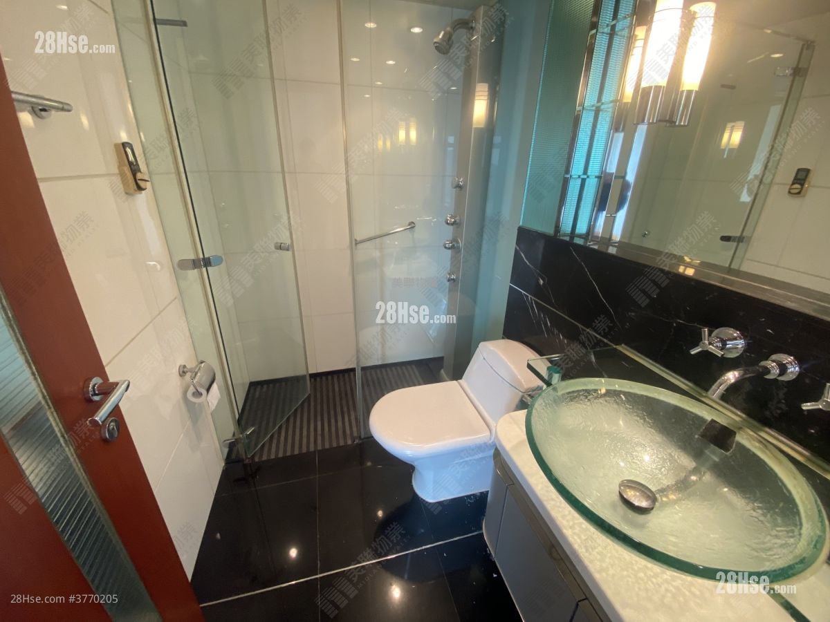 君臨天下 租盤 3 房 , 2 浴室 1,061 平方呎